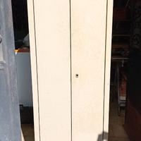 ARMADIETTO IN METALLO