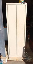 ARMADIETTO IN METALLO