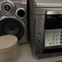 Stereo con due casse