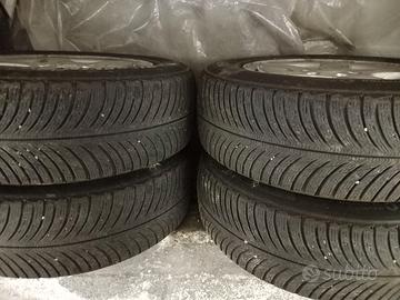 Pneumatici invernali 235/65 R17