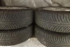 Pneumatici invernali 235/65 R17