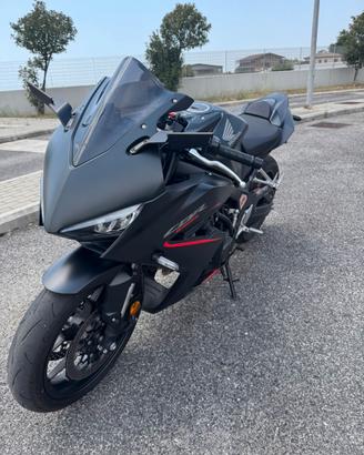 HONDA CBR 650 R - UNICO PROPRIETARIO-GARANZIA