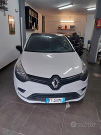 Renault  clio