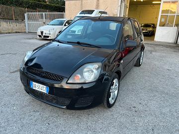 Ford Fiesta 1.4 TDCi 5p. Ghia