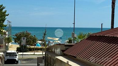 3 LOCALI A ALBA ADRIATICA