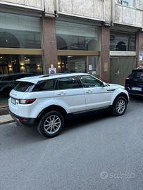 Range Rover Evoque 2.0 TD4 150 cv 4x4 Gancio train