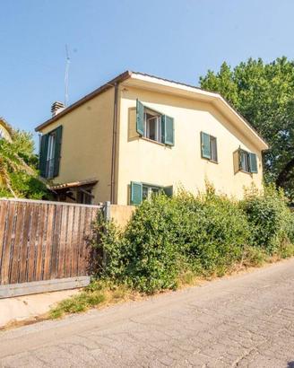 Villa di 100 m² con 4 locali a Mazzano Romano