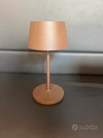 Lampada da tavolo ricaricabile