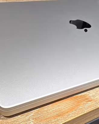 MacBook Pro 16″ M1 Max RAM 64Gb, SSD 1Tb Ex Nuovo