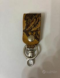Portachiavi in pelle decorata - stile artigianale