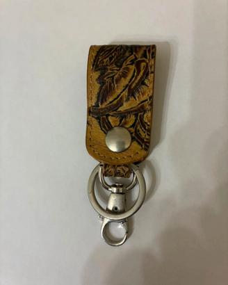 Portachiavi in pelle decorata - stile artigianale