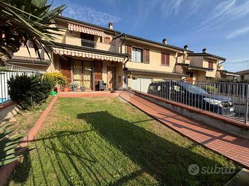 VILLA A SCHIERA CENTRALE A CAPRALBA