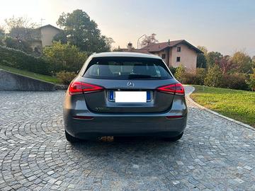 paraurti posteriore Mercedes clasee A w177