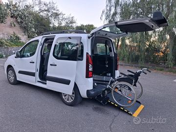 Citroen Berlingo Pianale ribassato con rampa disab