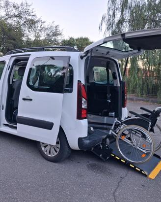 Citroen Berlingo Pianale ribassato con rampa disab