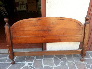 Letto in legno rustico 