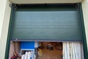 Garage elettrico 240 x 240 sezionale basculante