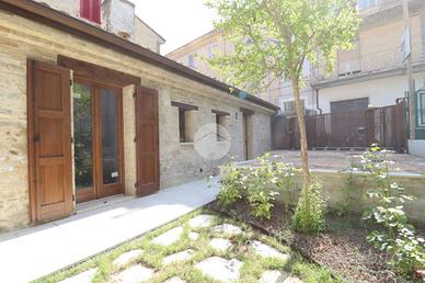 VILLA SINGOLA A SAN BENEDETTO DEL TRONTO