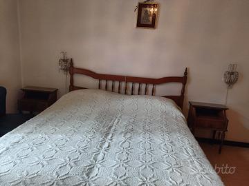 camera in noce massello 