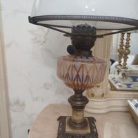 antica lampada a gasolio con capello in murano 