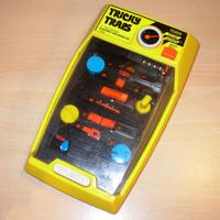 Tomy TRICKY TRAPS