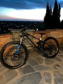 Mtb enduro Mondraker Foxy TRATTABILE