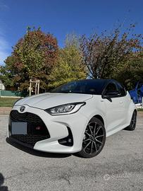 TOYOTA YARIS GR SPORT HYBRID 1.5 (116 cv)