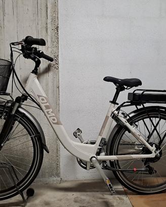 bicicletta elettrica da città nuova