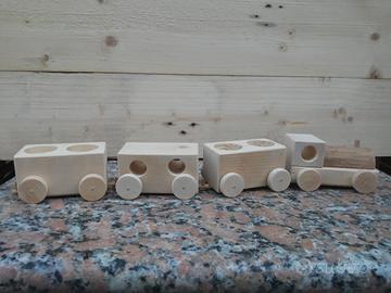 trenino in legno quattro pezzi