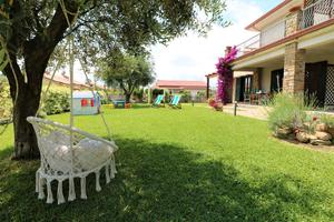 Appartamenti per vacanze con giardino_300m dal mar