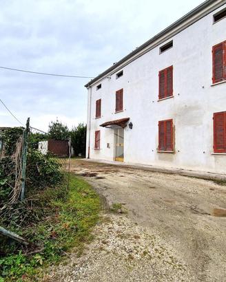 CASA SEMINDIPENDENTE A BAGNOLO SAN VITO