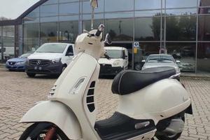 VESPA GTS 300 Super GTS 300 HPE SUPER ABS