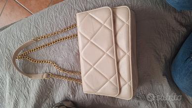 borsa beige con catena 
