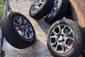 GOMME NVERNALI + CERCHI IN LEGA FIAT PANDA