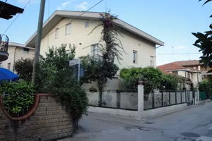 Appartamento in casa singola vicino al mare