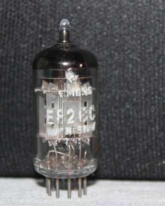 E82CC  SILVER  PLATE  SIEMENS Tripla Mica