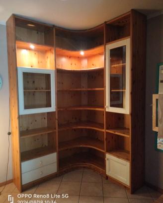 Libreria ad angolo