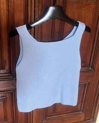 Top a maglia azzurro scollo V/ quadrato