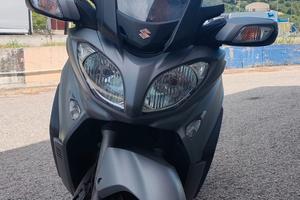 Suzuki Burgman 650 - 2013