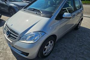 MERCEDES-BENZ A 180 CDI Elegance