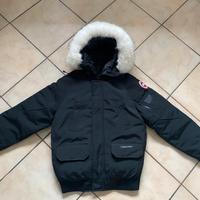 Giacca Canada goose nera con pelliccia bianca