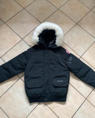 Giacca Canada goose nera con pelliccia bianca