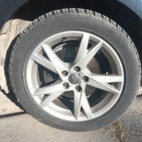 Cerchi in lega originali Audi con gomme invernali