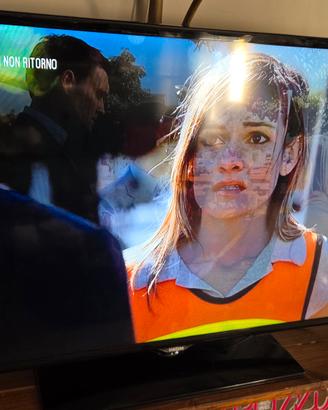 tv Samsung 46" full hd perfettamente funzionante 