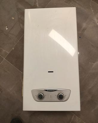 Scaldabagno a gas Ariston Fast R X