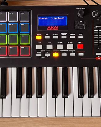 Master Keybord Akai MPK 249