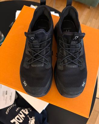 Scarpe On nere. Usate una sola volta
