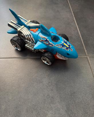 Hotwheels street creatures squalo