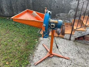 Mulino per macinare grano