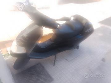 moto piaggio hexagon 180